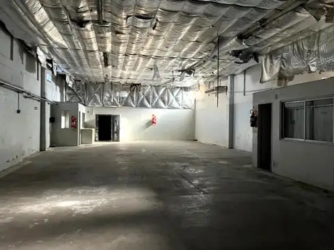 Galpon en Venta 40  mts Fondo