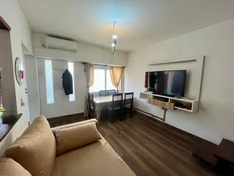 Casa 2 ambientes con 1 baño