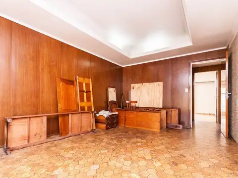 Casa en Venta con 3 cocheras