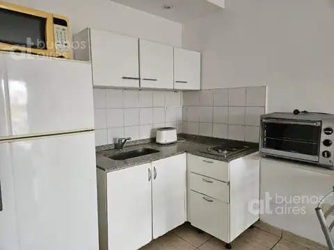 Monoambiente con balcón en San Cristóbal en alquiler temporario