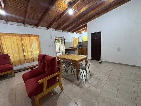 Casa 3 ambientes con 1 baño