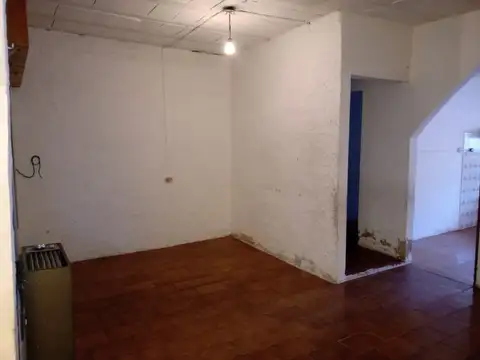 CASA AMERICANA EN SOURIGUES CON 3 DORMITORIOS U$S 70.000.-