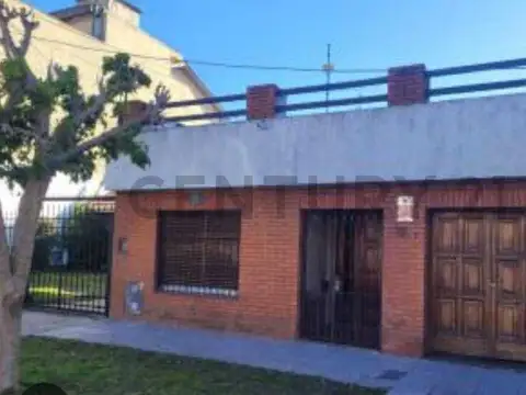 VENTA CASA 5 AMBIENTES QUILMES  APTO CREDITO
