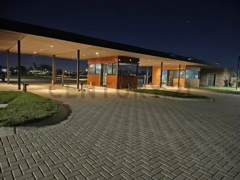 VENTA DE LOTE VILLAGE JOVEN 600M2 - TOMA PERMUTA VEHICULO-FINANCIA