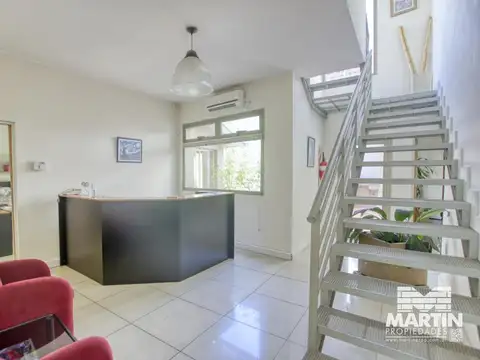 Oficina 7 ambientes con 4 baños