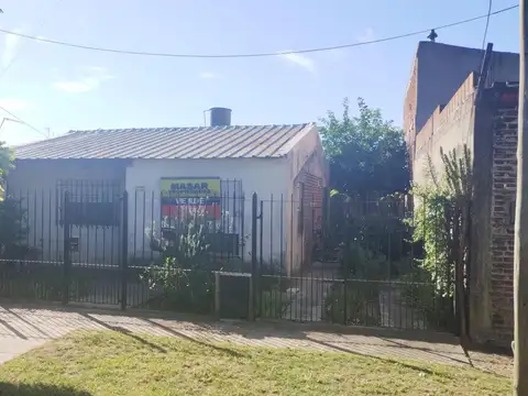 CASA EN VENTA TEMPERLEY ESTE