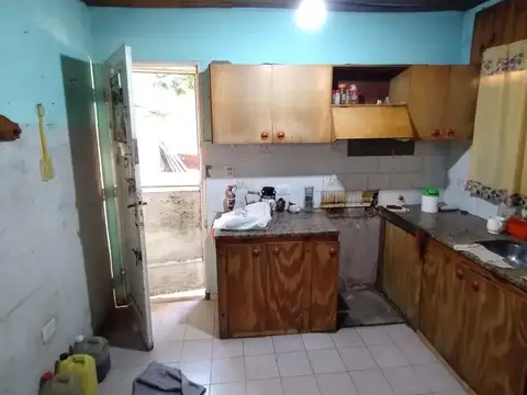Casa 3 ambientes con 1 baño