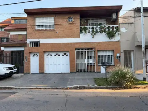 venta ph en caseros 4 ambientes CON GARAGE