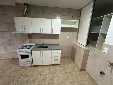 Depto Tipo Casa 2 ambientes con 1 baño
