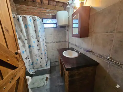 Casa 3 ambientes con 1 baño