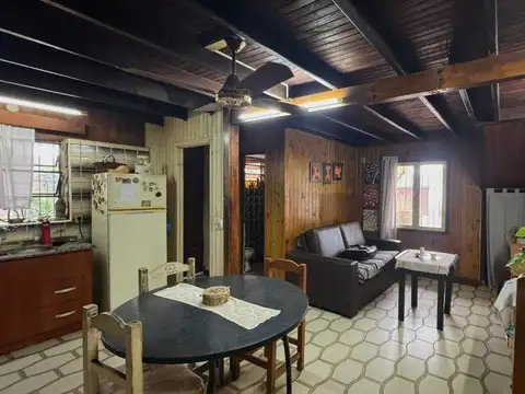 Casa 5 ambientes con 2 baños