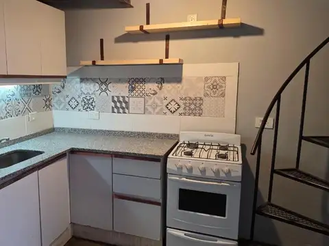 Depto Tipo Casa en Alquiler de 2 dormitorios