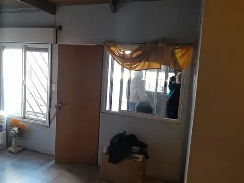 Casa 10 ambientes con 4 baños