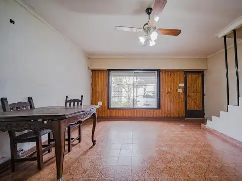 VENTA CASA 4 AMBIENTES VILLA ADELINA