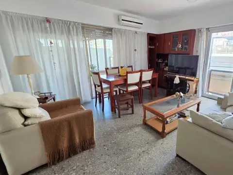 Venta Departamento 3 amb con patio en Quilmes Centro