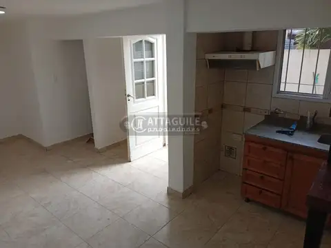 Depto Tipo Casa en Alquiler en San Antonio de Padua, $ 550.000