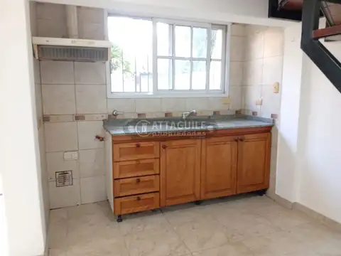 Depto Tipo Casa en Alquiler de 2 dormitorios