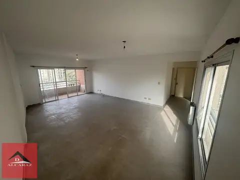 Departamento en Alquiler en Parque Patricios, $ 550.000