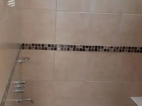Depto Tipo Casa en Alquiler 40 años