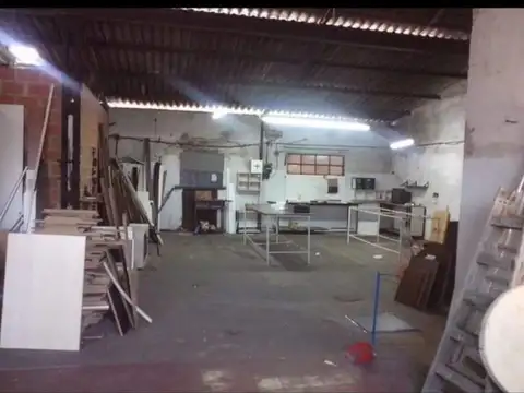 Galpon en Venta 17  mts Frente