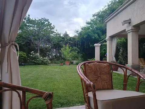 Casa en Venta en Chacras de Coria, USD 385.000