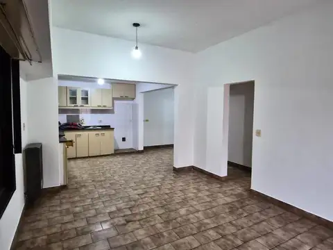 Casa en Alquiler con 1 cochera