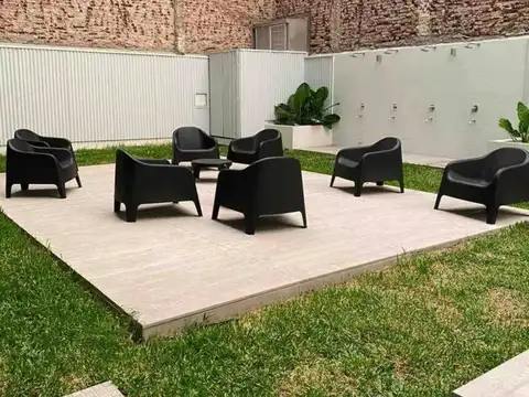 Avenida San Juan e/ Catamarca y Dean Funes