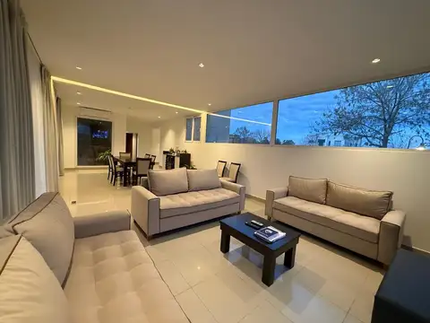 Casa en Venta de 6 dormitorios
