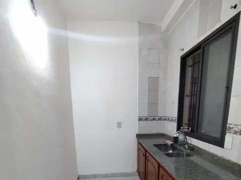 Departamento en Alquiler en Lanus Este, $ 490.000