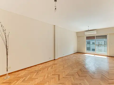 A nuevo y de revista!! Increíble semipiso al contrafrente con cochera - Belgrano "R"