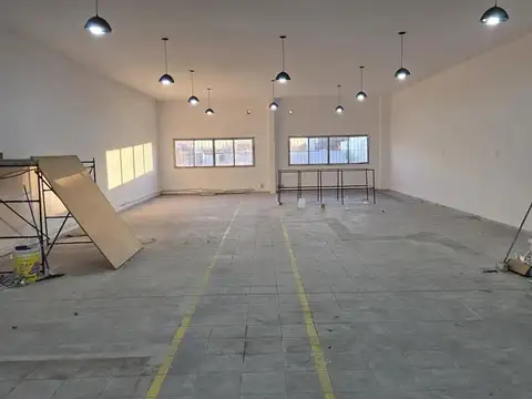 Alquiler Local Comercial de 340 m² en Nueva Pompeya