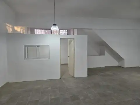 Alquiler Local Comercial de 340 m² en Nueva Pompeya