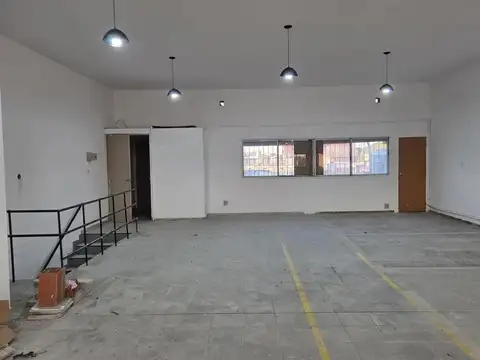 Local en Alquiler en Pompeya, $ 1.500.000