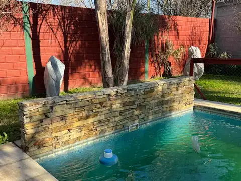 VENTA QUINTA PILETA Y QUINCHO /VIRREY DEL PINO