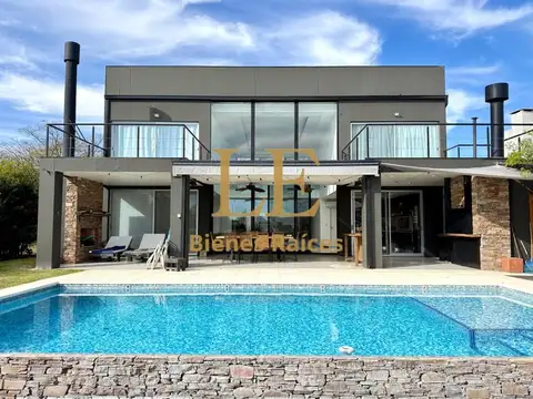 Casa en Venta de 4 dormitorios