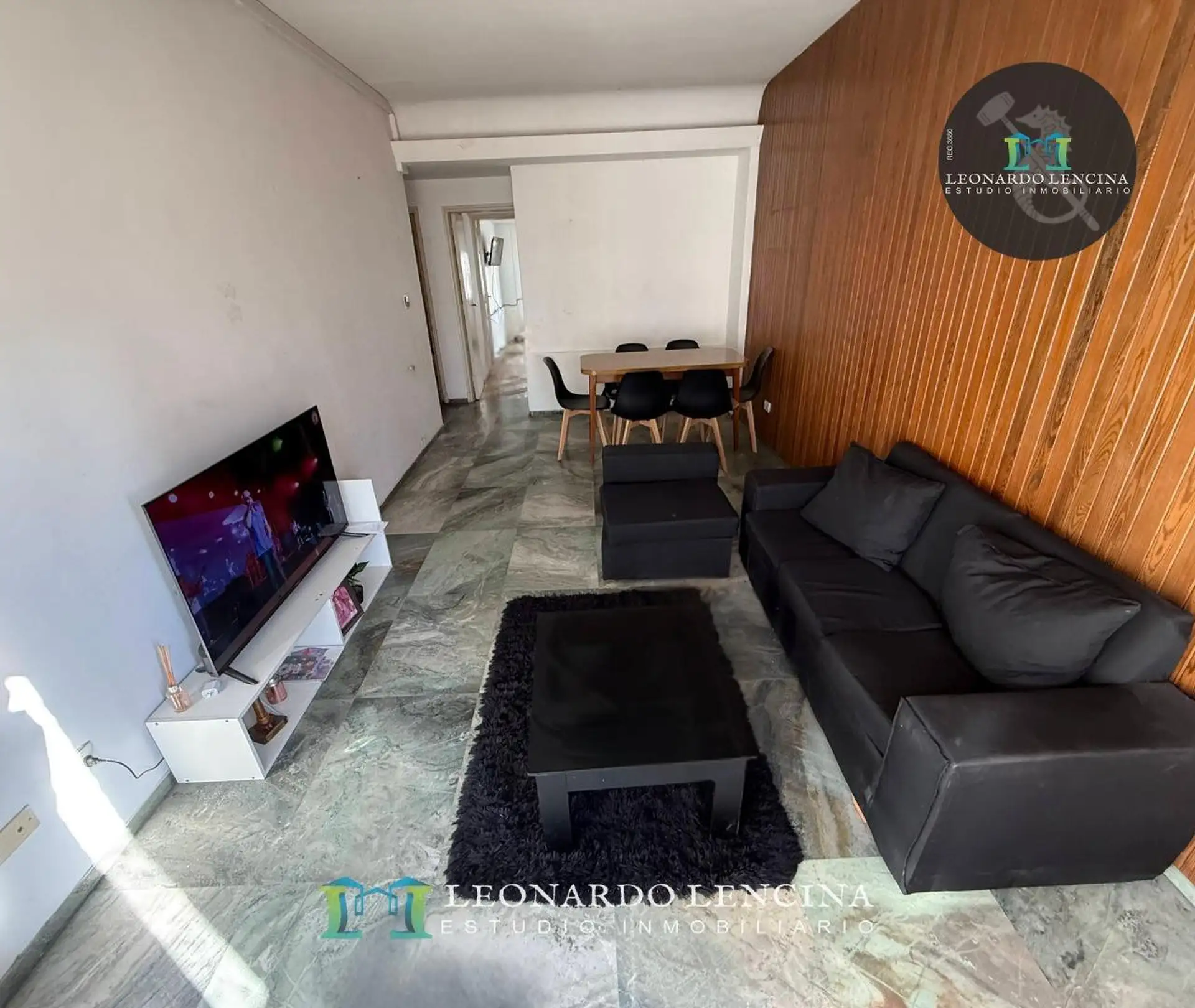 Departamento de 2 amb. c/dependencia - al frente y balcón