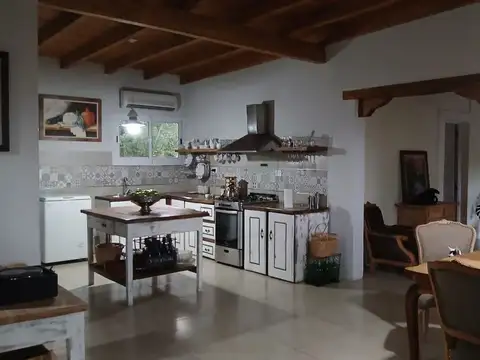 Venta excelente casaquinta en Barda del medio