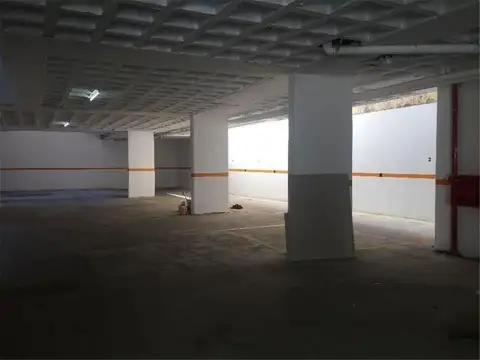 SE ALQUILAN COCHERAS EN SUBSUELO Y PLANTA BAJA