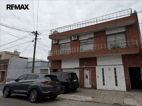 Depto Tipo Casa en Venta con 1 cocheras