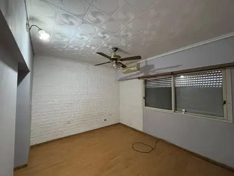 Depto Tipo Casa en Alquiler 40 años