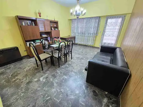 Depto Tipo Casa en Alquiler de 2 dormitorios