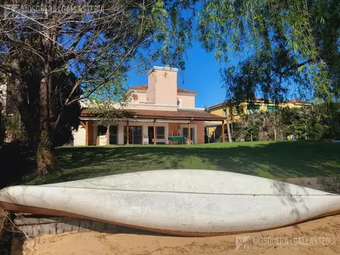 Casa en Alquiler de 3 dormitorios