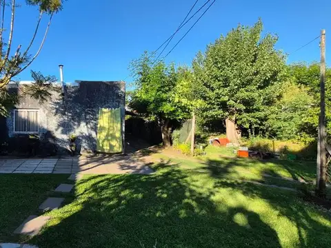 Calle 195 entre 45 y 46 600