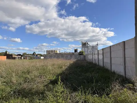 Terreno en Venta 25  mts Fondo