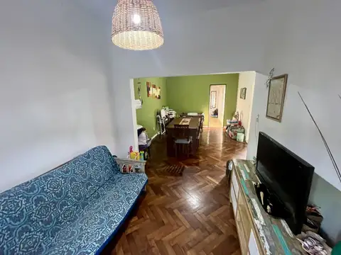 CAMPANA 5200, Piso 1