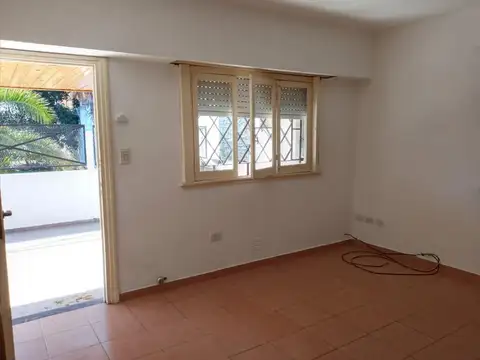 Depto Tipo Casa en Alquiler de 1 dormitorio