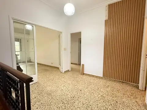 Casa de 4 ambientes con galpon en Villa Urquiza