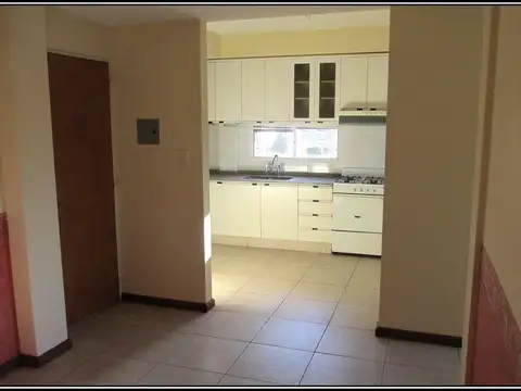 A.V PELLEGRINI 379 06-01 DOS DORMITORIOS C/BALCON Y COCHERA