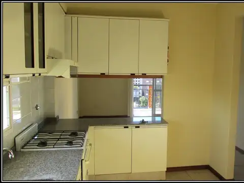 A.V PELLEGRINI 379 06-01 DOS DORMITORIOS C/BALCON Y COCHERA