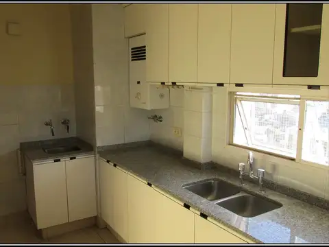 Pellegrini 300, Piso 06